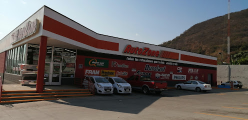 AutoZone Refacciones en Zihuatanejo