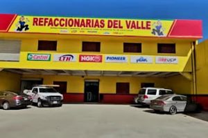 Refaccionarias del Valle (Carlos Salinas de Gortari) en Playas de Rosarito