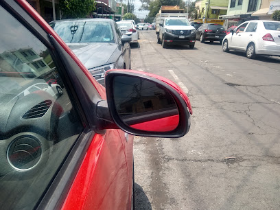 Refaccionaria Alex Volk's en Iztacalco
