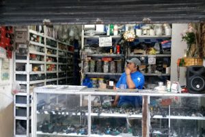 Refaccionaria (Esq. Calle 685) en Gustavo A. Madero