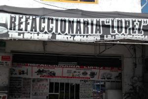 Refaccionaria López en Ecatepec de Morelos
