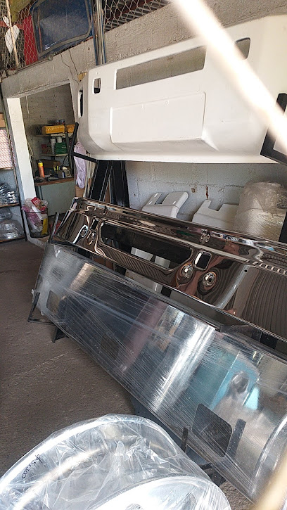 Refaccionaria Tracto Accesorios y Refacciones de Michoacan en Lázaro Cárdenas