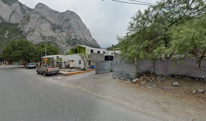Autopartes La Huasteca en Santa Catarina
