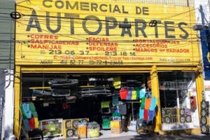 Comercial de Autopartes en Querétaro