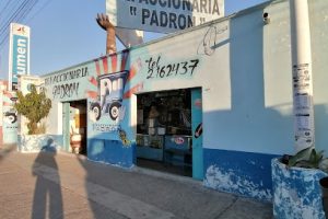 Refaccionaria Padrón (Av. Constituyentes) en Querétaro