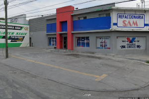 Refaccionaria Sam Ruiz Cortinez en San Nicolás de los Garza