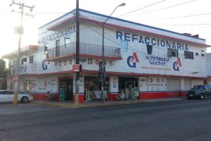 Refaccionaria Automotríz Guzmán en Culiacán