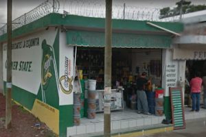 Refaccionaria La Esquinita en Salamanca