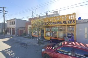 Refaccionaria Reyes en San Nicolás de los Garza