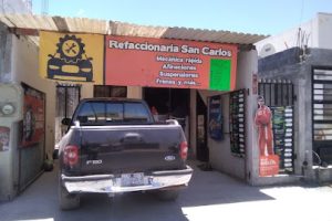 Refaccionaria San Carlos en Santa Catarina