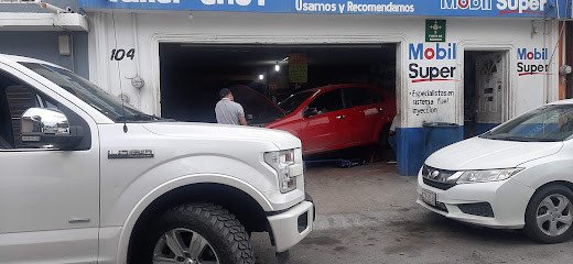 Refaccionaria en San Nicolás de los Garza