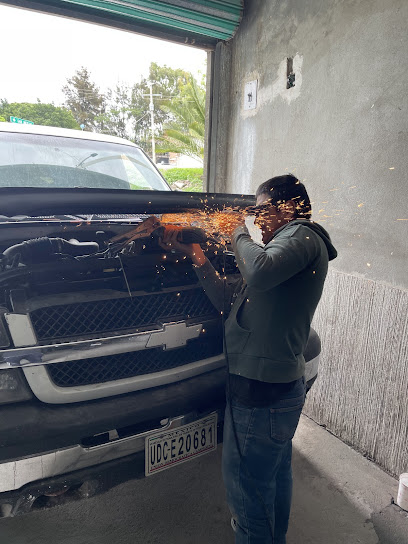 Pintado Club Automotriz en Juventino Rosas