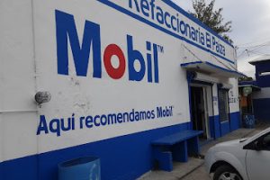 Refaccionaria El Paisa en Linares