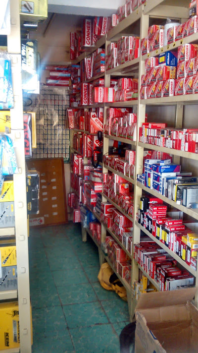 Melquias Automotriz Refaccionaria en Salamanca