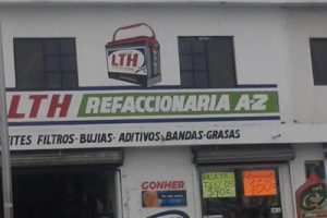 Refaccionaria A-Z en Santa Catarina