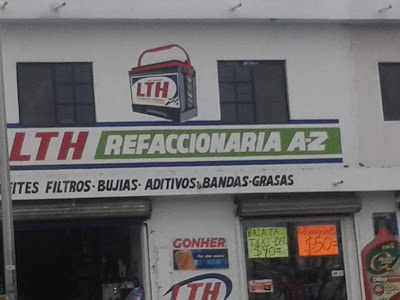 Refaccionaria A-Z en Santa Catarina