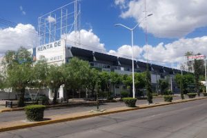 Refaccionaria Rogelio López Mateos en San Nicolás de los Garza