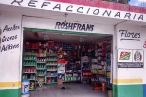 Refaccionaria Flores en Guadalupe